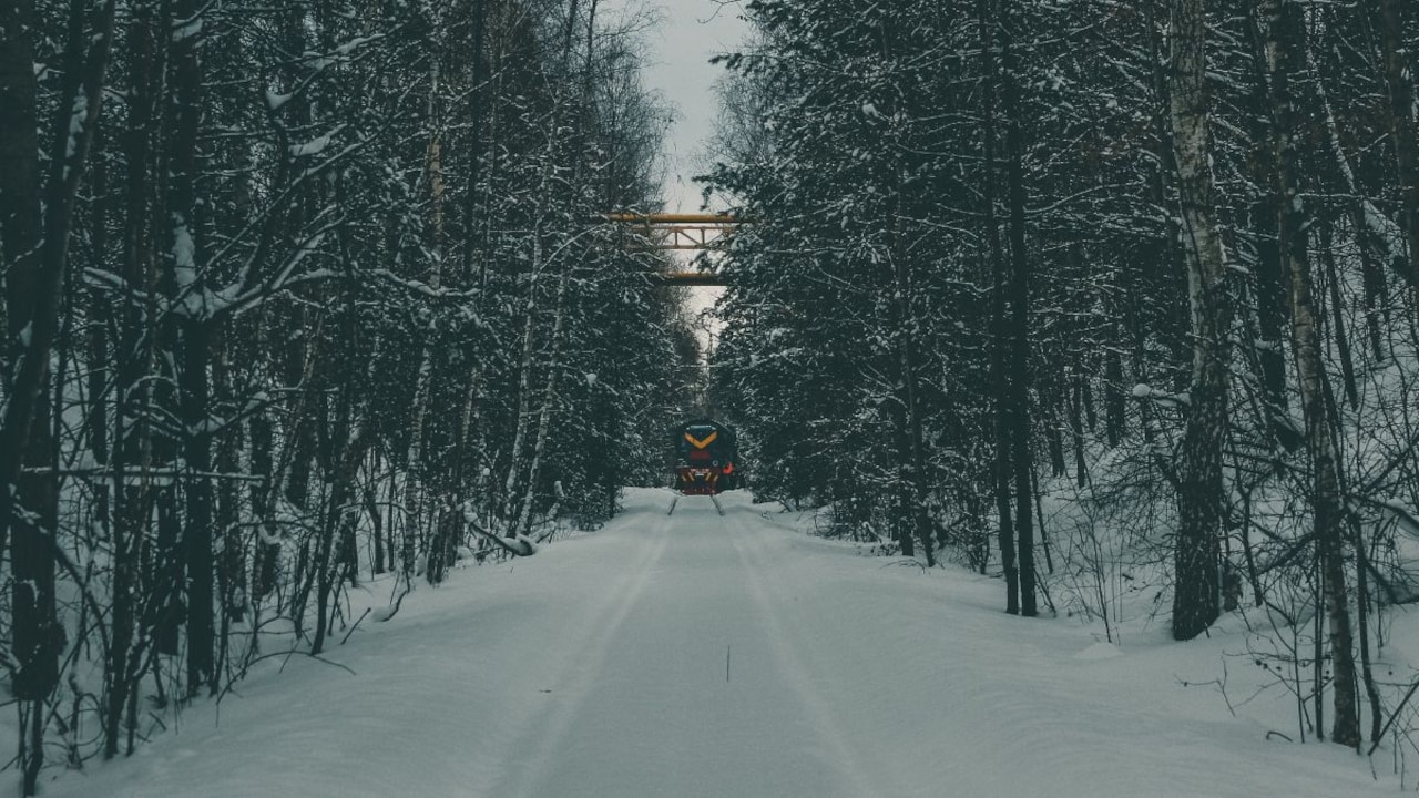 The World's Longest Railway Journey Crosses 8 Time Zones Across Russia In A Week