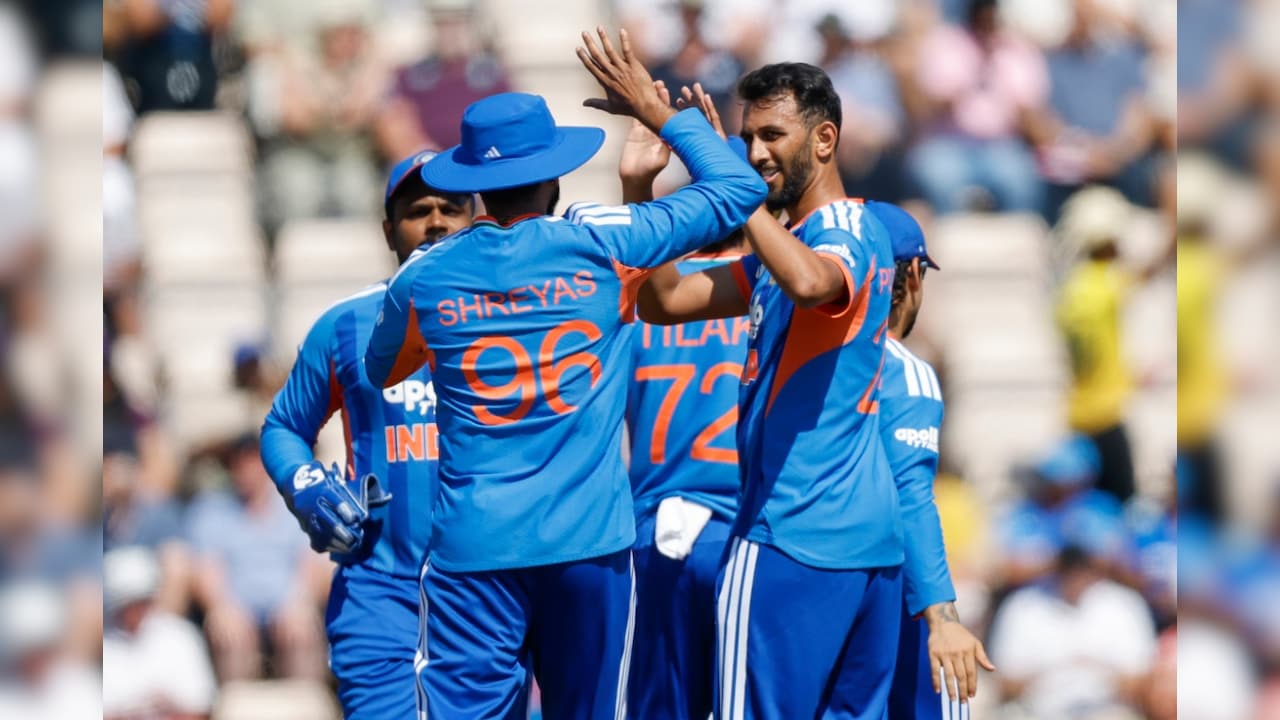 IND vs ENG Live Score, 5th T20I: ब्रूक ने 19 तो बटलर ने 33 गेंदों में जड़ी फिफ्टी, बड़े स्कोर की तरफ इंग्लैंड
