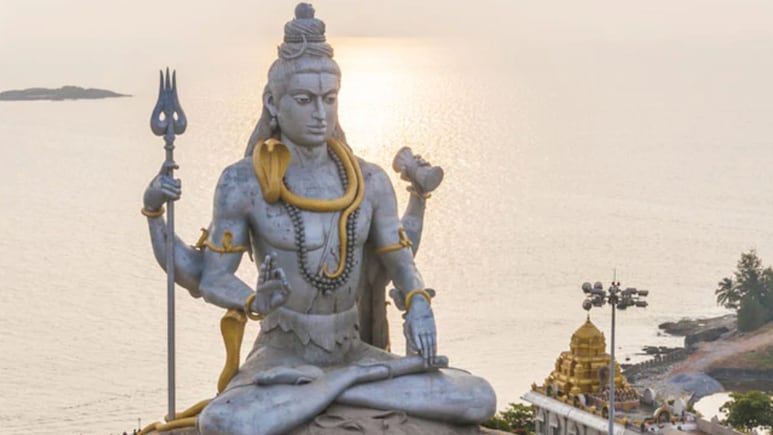 Sawan 2026: भगवान शिव के 5 पवित्र मंत्र, जो लाइफ में देंगे शांति और सुकून