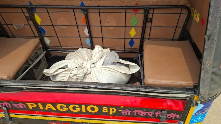 पुल&zwj;िस ह&zwj;िरासत से भागा 13 साल का क&zwj;िशोर, कुछ देर बाद पटरी पर टुकड़ों में मिली लाश; बीनना पड़ा एक-एक पार्ट