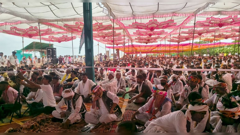 "भील प्रदेश बनवाकर दम लेंगे",  एक स्वर में बोले 10 हजार आदिवासी; 4 राज्यों के लोगों का जुटान
