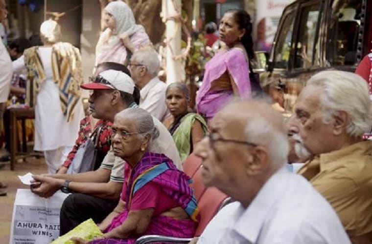 2100 में भारत की आबादी बुजुर्ग हो जाएगी. (प्रतीकात्मक तस्वीर) 2100 में भारत की आबादी बुजुर्ग हो जाएगी. (प्रतीकात्मक तस्वीर)