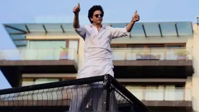 Shahrukh Khan Mannat: 18 करोड़ के मन्नत की कीमत आज है 300 करोड़, 25 लाख की नेमप्लेट, जानें शाहरुख खान के बंगले के बारे में खास बातें
