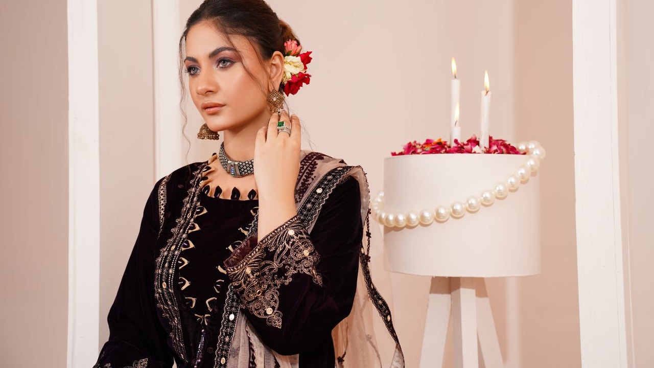 Festive suit sets that offer wedding glamour with great comfort Festive suit sets that offer wedding glamour with great comfort
