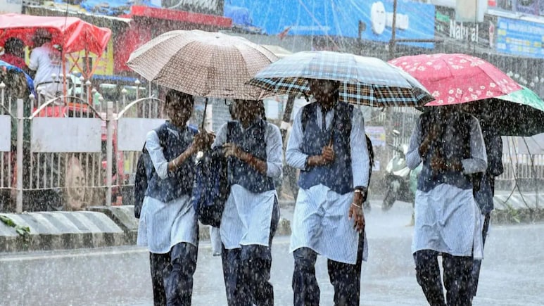 मुंबईजवळच्या जिल्ह्यात या मोसमातील आठवा रेड अलर्ट जाहीर, बुधवारीही शाळेला सुट्टी देण्याची प्रशासनाची घोषणा