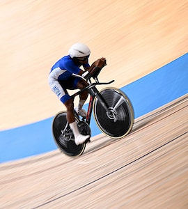 Indian Cyclists Finish At The Back In Mens 4000m Individual Pursuit