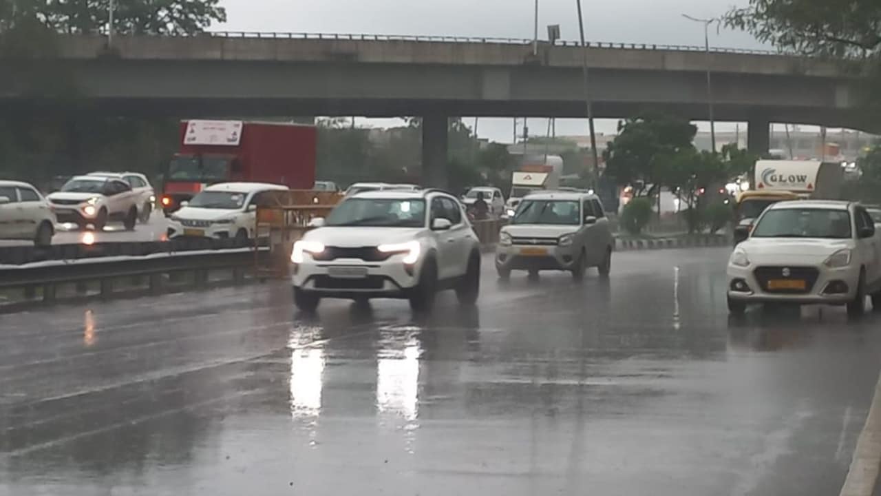 दिल्ली में 3 घंटे का रेड अलर्ट,  यूपी, हरियाणा और पंजाब में भी भारी बारिश