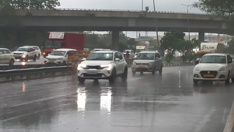 दिल्ली में 3 घंटे का रेड अलर्ट,  यूपी, हरियाणा और पंजाब में भी भारी बारिश