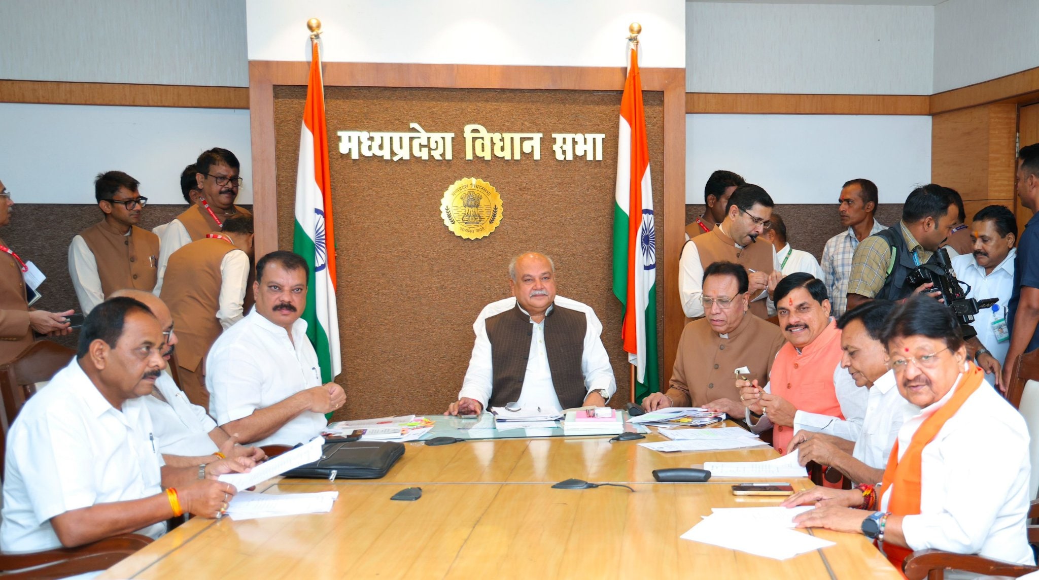 MP ucc draft: मप्र विधानसभा में पेश किया गया यूसीसी बिल. (फोटो- @DrMohanYadav51) MP ucc draft: मप्र विधानसभा में पेश किया गया यूसीसी बिल. (फोटो- @DrMohanYadav51)