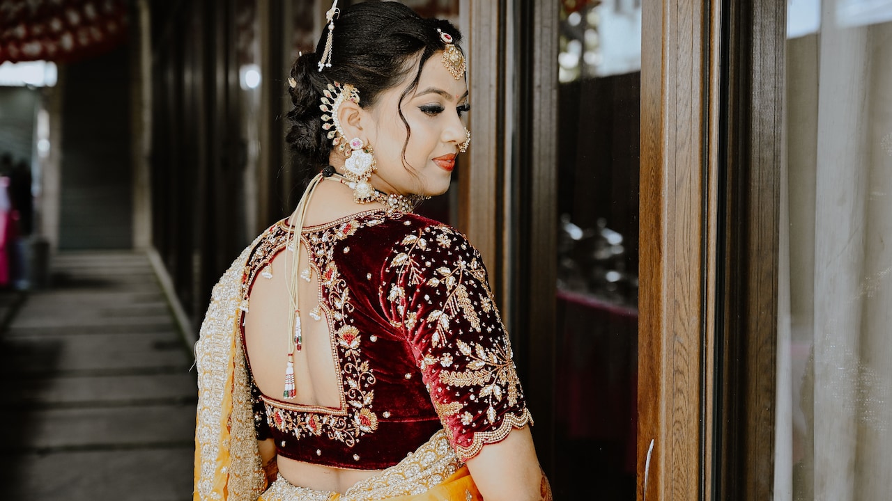 How To Choose Blouse Colours For Multi-Tone Dyed Sarees