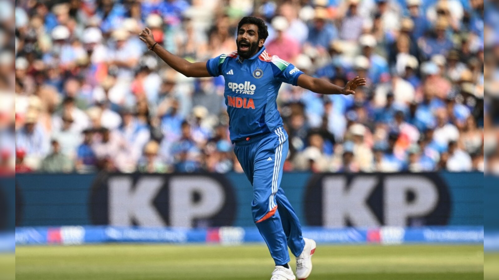 India vs England LIVE Score, 1st ODI: Jasprit Bumrah Injures England Opener With Fiery Delivery