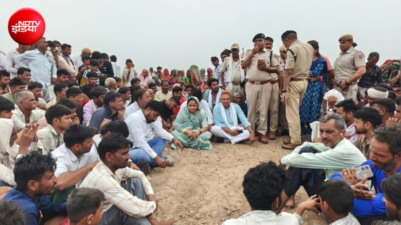 "मुझे हथकड़ी लगाओ", सांसद संजना जाटव की पुलिसकर्मियों से नोकझोंक, युवक का शव लेकर IG ऑफिस जाने लगीं