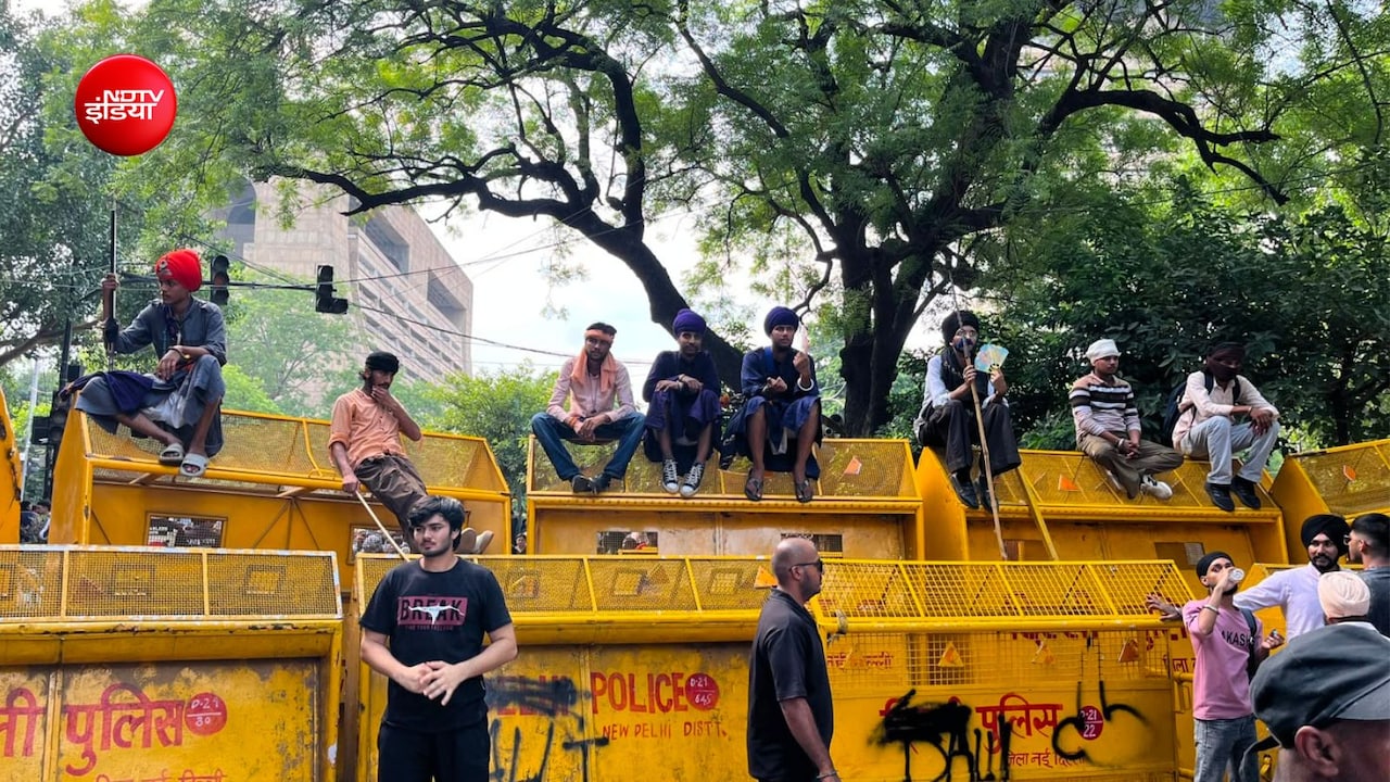 Jantar Mantar Protest: DU ने जारी की एडवाइजरी, IIT मद्रास के छात्रों ने लगाया जबरन VIDEO हटवाने का आरोप, जानें पूरा मामला