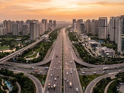 Greater Noida vs New Gurugram: Which NCR Hotspot Delivers More Value