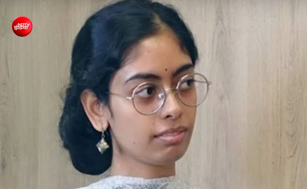 बांग्लादेशी डिप्लोमेट को भारत के नक्शे पर खरी-खरी सुनाने वाली पूजा झा कौन? बचपन से रही हैं फाइटर, देखें VIDEO