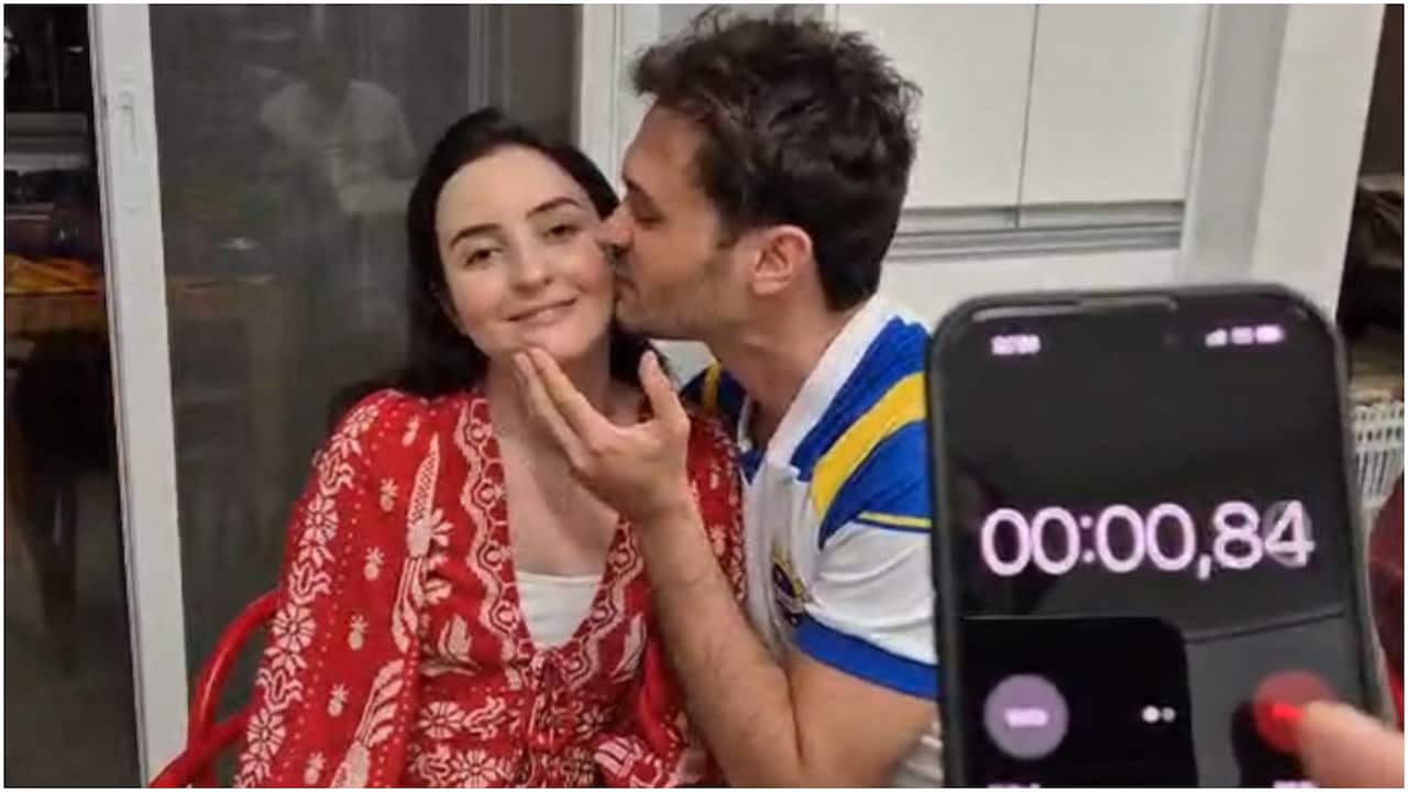 30 सेकंड में 195 बार Kiss करके ब्राजील के इस डॉक्टर कपल ने बनाया अनोखा वर्ल्ड रिकॉर्ड