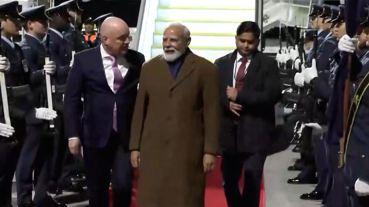 PM Modi Arrives In New Zealand; Talks With PM Luxon To Focus On Trade, Defence