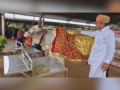 गौमाता 'राधा मैया' के लिए अब बनवा रहे आलीशान महल; गाय के कान में परेशानी बताते ही हो जाती है दूर