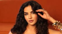 Jasmin Bhasin Shows How She Spends A Rainy Day With Tea And Indian Snacks