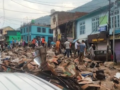 Hotels, Homes Flooded After Cloudburst Triggers Flash Foods In J&K's Pahalgam | Watch