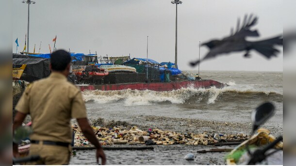 Weather Today Live: Delhi Rains Bring Relief From Heat, Weather Body Issues Red Alert