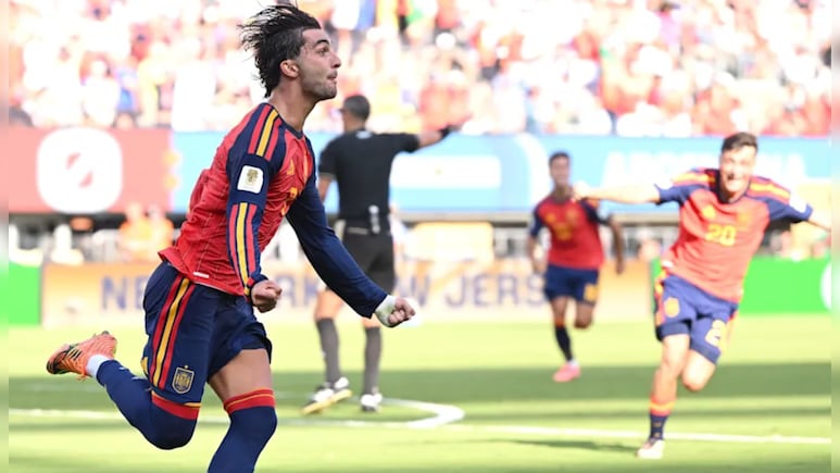 Who is Ferran Torres: कुत्तों के खिलाफ फुटबॉल खेलकर सीखी थी गोल की राह, आलोचना झेला, आज फेरान टोरेस ने दिलाया स्पेन को वर्ल्ड कप