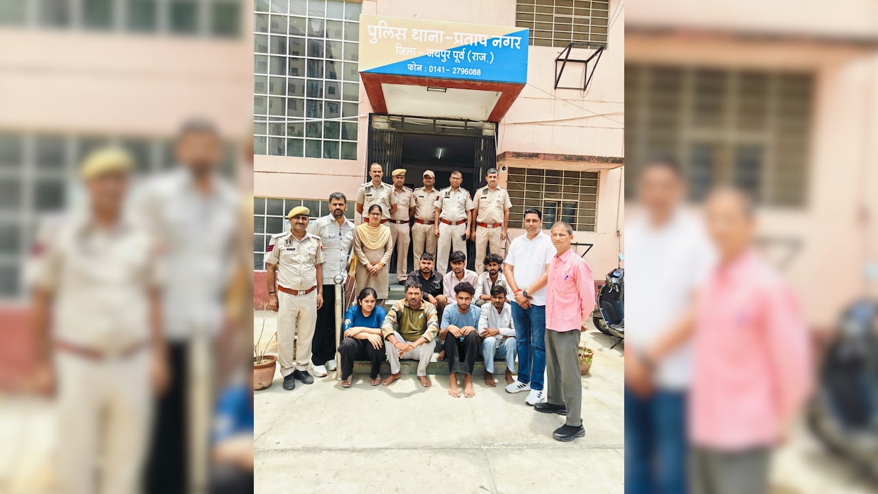 Police have arrested Ayushi and the alleged contract killers Police have arrested Ayushi and the alleged contract killers
