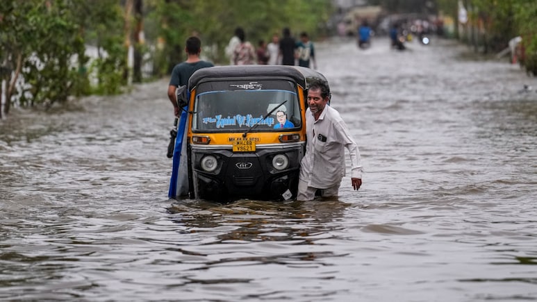 विकास की कीमत चुका रहा है मौसम? यहां समझें कई जगह विनाश की वजह क्यों बन रही है बारिश