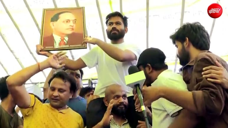 देश में जब-जब होता है विरोध प्रदर्शन, भीमराव आंबेडकर की तस्वीरों के क्यों होते हैं दर्शन