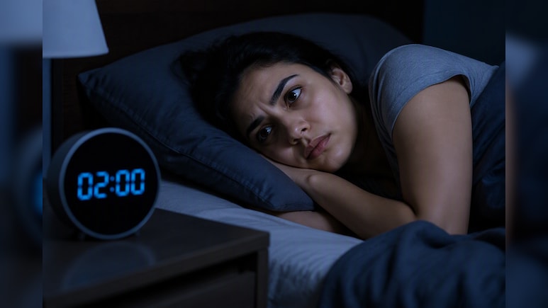 रात में 2 बजे अचानक खुल जाती है आंख? जानें क्या है कारण