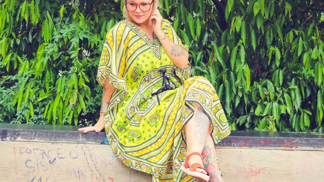 Easy tips to style a printed kaftan without looking overdressed Easy tips to style a printed kaftan without looking overdressed
