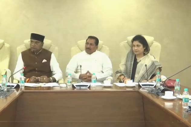 MP में किसान आंदोलन खत्&zwj;म,  सरकार का 60% मूंग खरीदी का ऐलान, ई-टोकन व्यवस्था स्थगित; जानें सभी बड़े फैसले