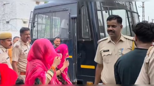 बूंदी में चल रहा था देह व्&zwj;यापार, पुल&zwj;िस ने मारा रेड; 7 युवती और 14 युवकों पकड़ा&nbsp;