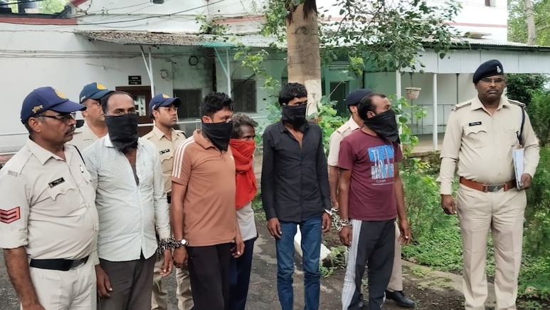भोपाल: भगवान के हाथ जोड़ने के बाद मंदिरों से करते चोरी; 10 थानों की पुलिस को थी तलाश; गैंग के छह लोग गिरफ्तार