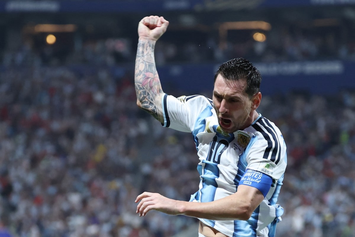 Messi says he felt he let Argentina down after missing a penalty vs Egypt