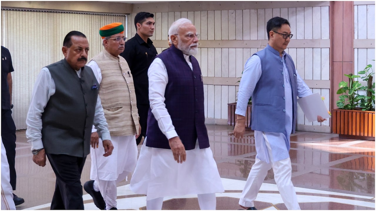 संसद के मॉनसून सत्र में बचे सिर्फ दो हफ्ते, परिसीमन बिल लाएगी सरकार? 'वेट एंड वॉच' मोड ने बढ़ाया सस्पेंस