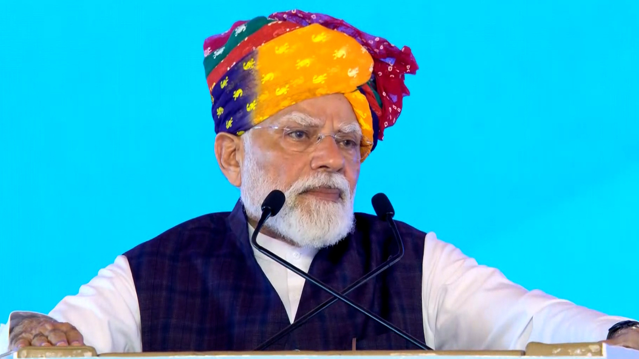 India's Hydrogen Rail Journey Begins; PM Modi Hails 'Make in India' Milestone