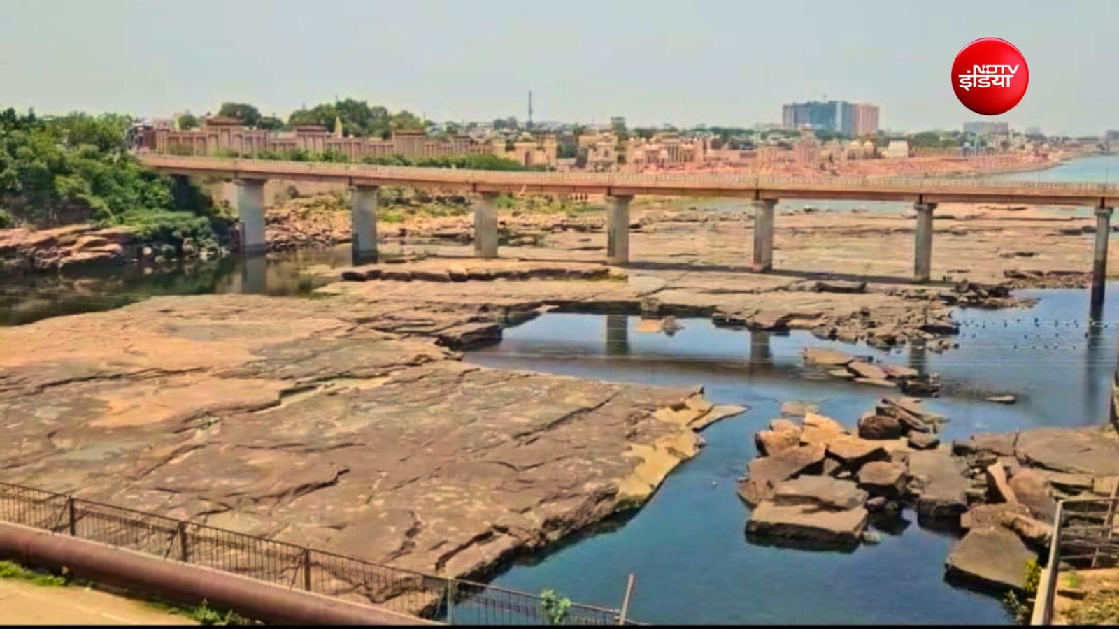 कोटा क्षेत्र के 81 बांधों में आधा ही पानी भरा है कोटा क्षेत्र के 81 बांधों में आधा ही पानी भरा है