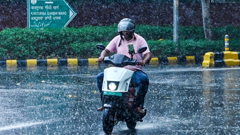 आंधी-तूफान, बारिश का दौर एक हफ्ते चलेगा, दिल्ली में आईएमडी का येलो अलर्ट, एक्टिव मॉनसून ने बदला मौसम
