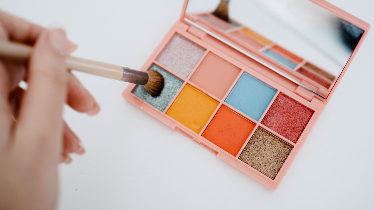 Bag Pixi makeup essentials on discount during Myntra Right To Fashion Sale