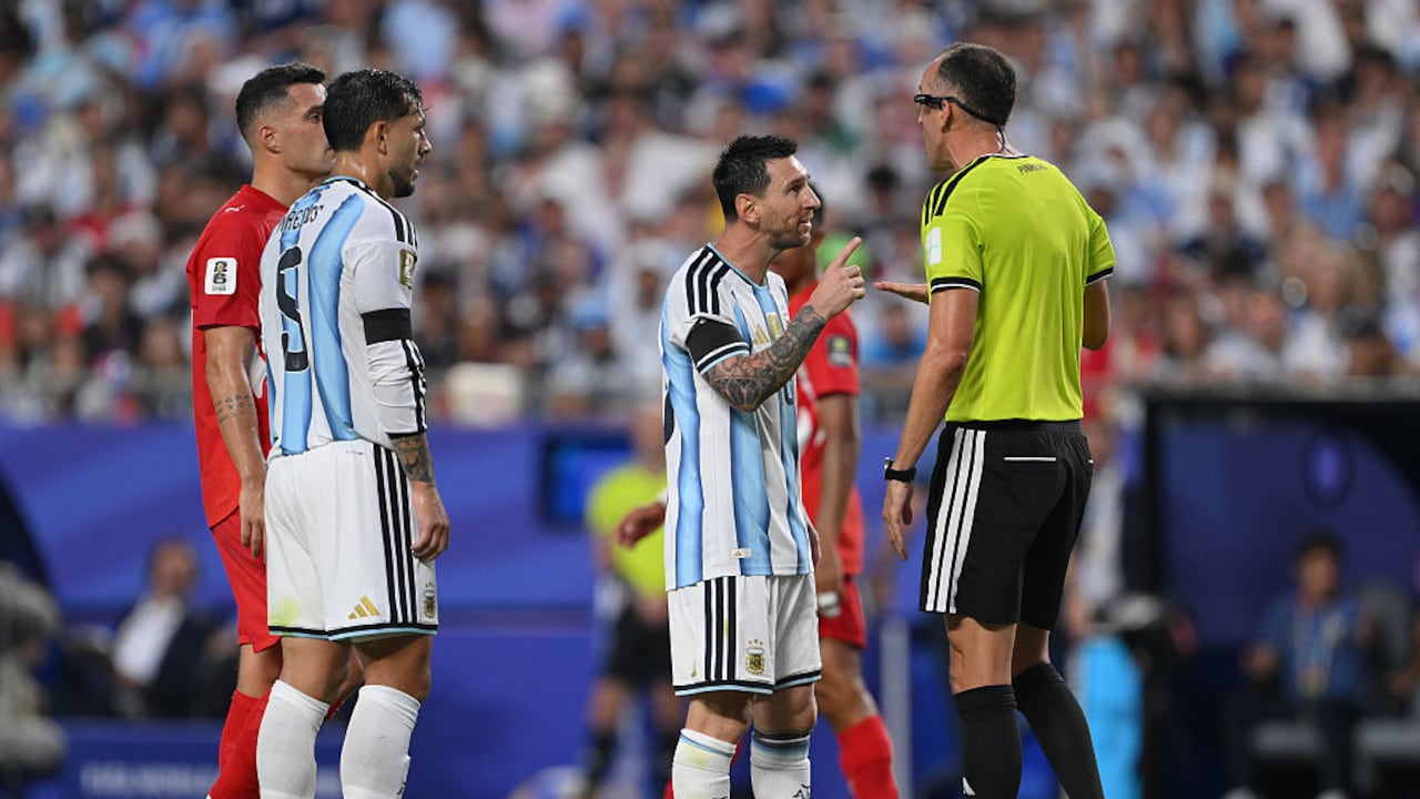 "Speak To Me Properly": Messi Clashes With Referee During Switzerland Match