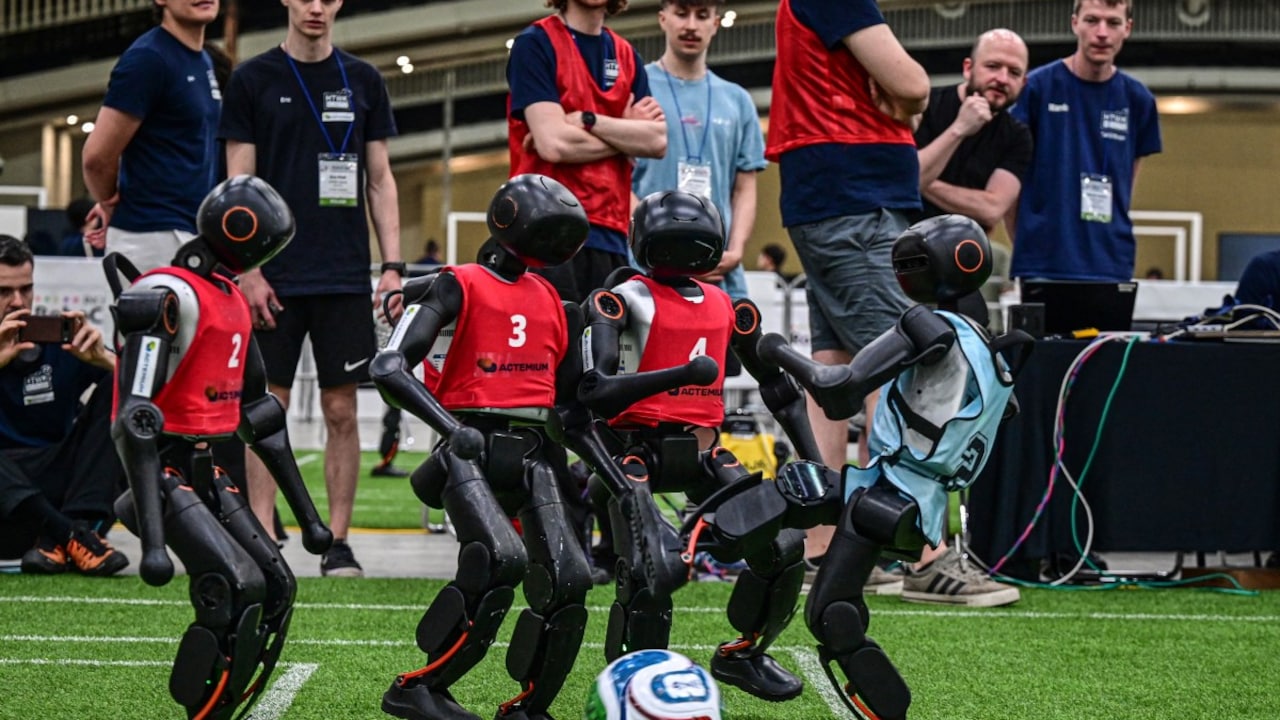 Move Over, Lionel Messi! Robot Footballers Thrill Crowds In South Korea