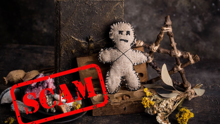 Fraud News: 'माझ्या अंगात दैवी शक्ती, पैसे होतील डबल', भोंदुगिरीने तब्बल 25 लाख लुटले; अंधश्रद्धेचा भयंकर खेळ!