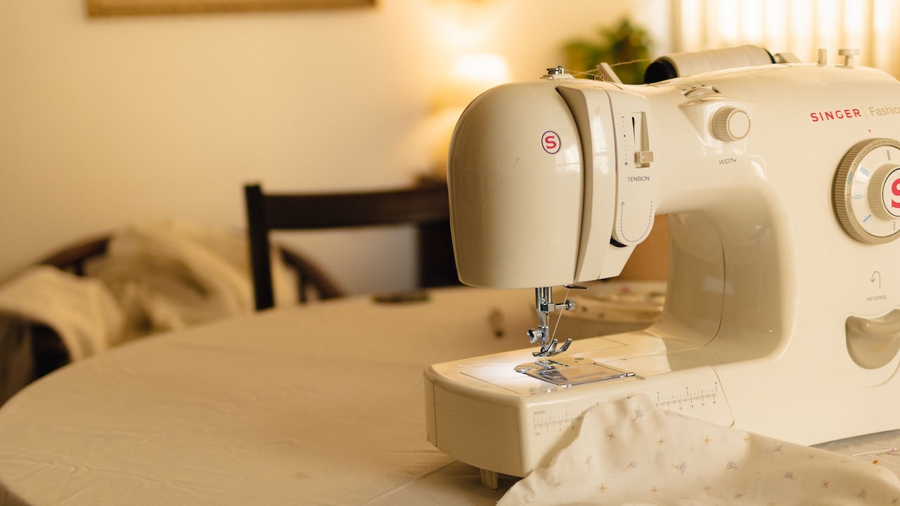 How To Choose A Sewing Machine For Denim, Knits And Fine Fabrics
