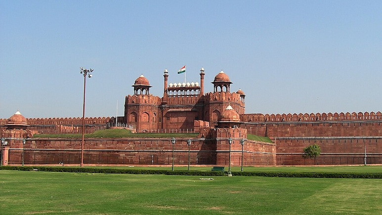 Bomb Scare: Mumbai Police Receive Call Threatening To Blow Up Red Fort In Delhi