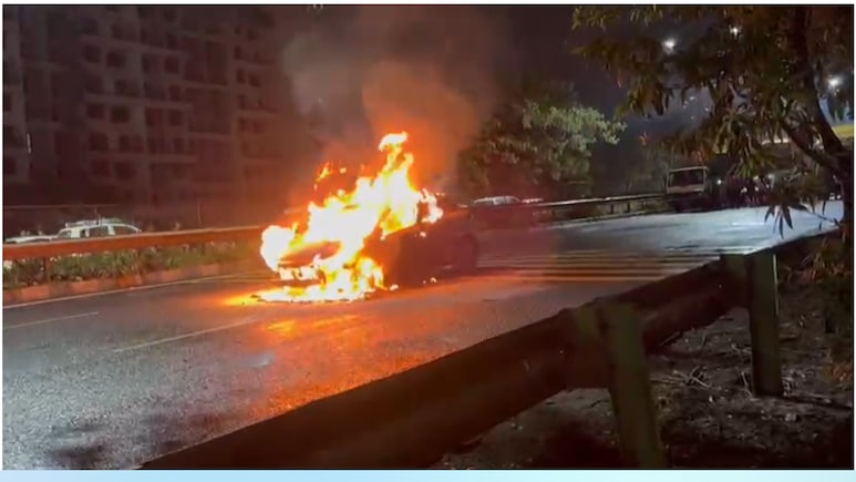 Car Fire On Pune-Bengaluru Highway Draws Crowd, Causes Traffic Disruption: Video