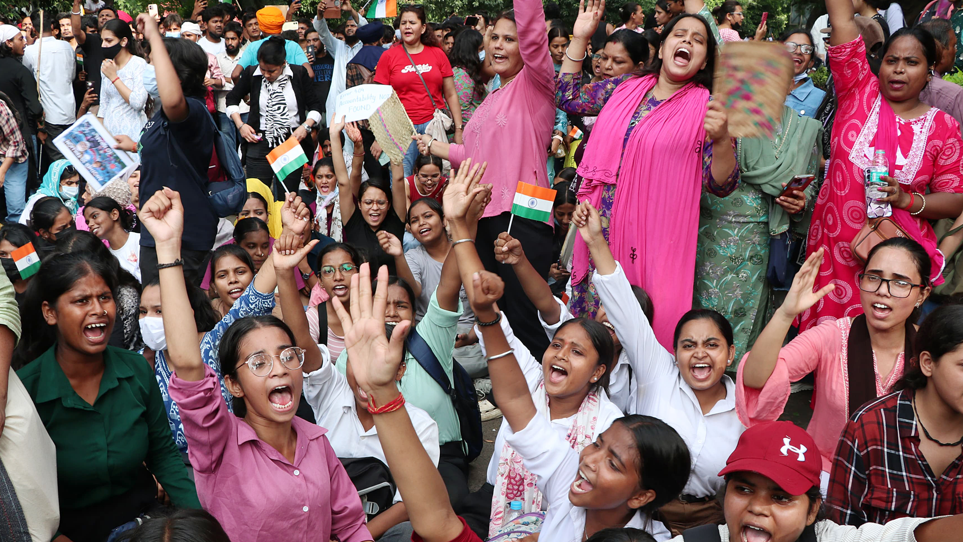 Paper Leak Protest: What Does India Think Now? Cvoter Survey Reveals