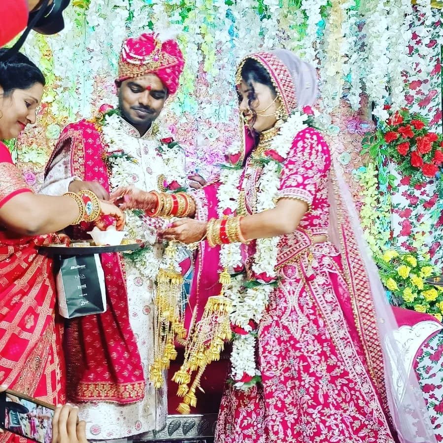 मनोज और अमृता ने 2020 में की थी कोर्ट मैरिज मनोज और अमृता ने 2020 में की थी कोर्ट मैरिज
