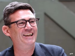 New UK PM Andy Burnham To Drop Digital ID Plan To Focus On Living Costs