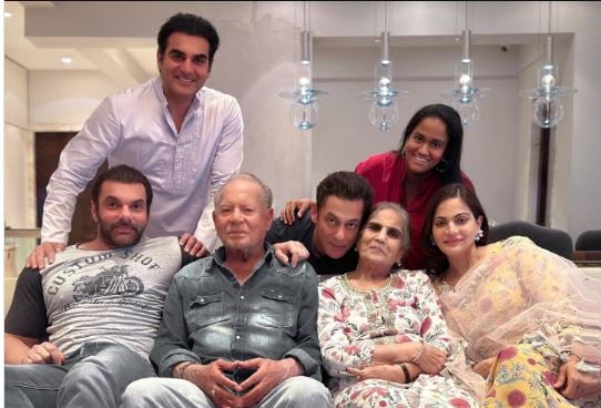 Sohail Khan clarifies Khan brothers’ birth order in viral conversation